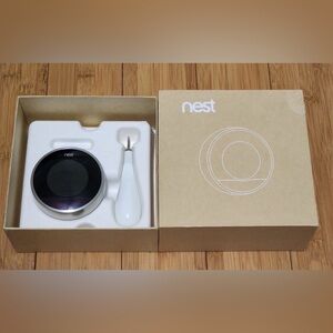 Nest Learning Thermostat (Round) w/ Original Box + Install Tool
